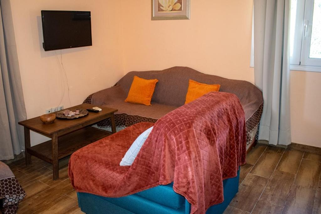 Takis & Eirini Family Apartments Perama  Exterior foto