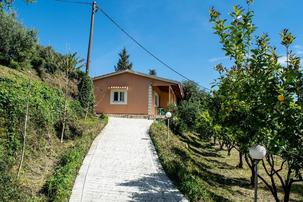 Takis & Eirini Family Apartments Perama  Exterior foto